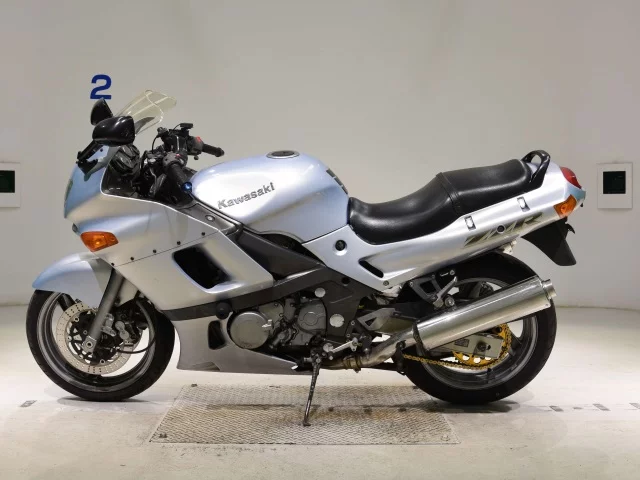 Kawasaki ZZR400-2  с аукциона в Японии