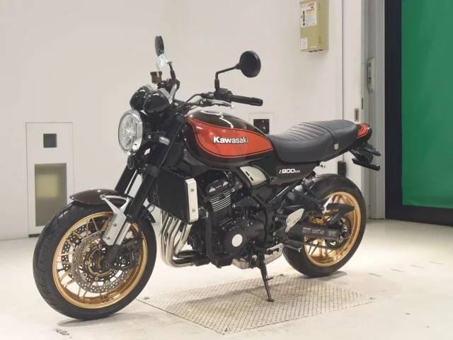Kawasaki Z900RS 2021