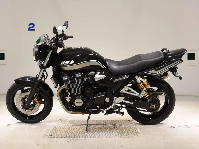 Yamaha XJR1300-2  с аукциона в Японии
