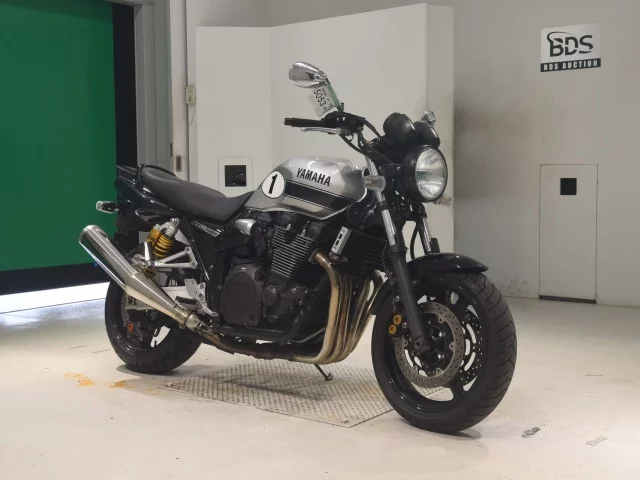 Yamaha XJR1300-2  с аукциона в Японии