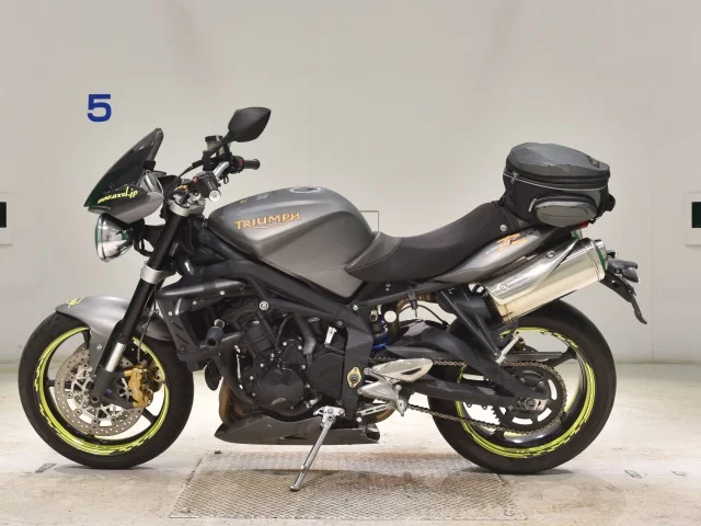 Triumph TRIUMPH STREET TRIPLE R  с аукциона в Японии