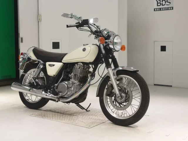 Yamaha SR400-4  с аукциона в Японии