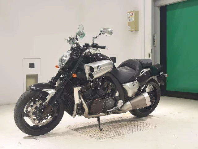 Yamaha V-MAX-2  с аукциона в Японии