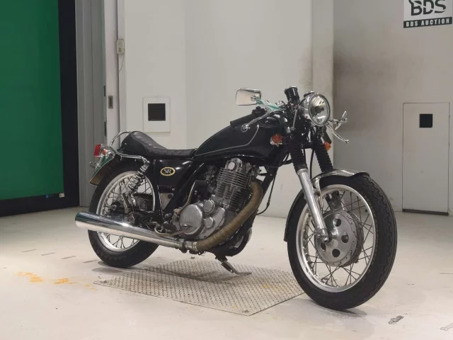 Yamaha SR400-2  с аукциона в Японии