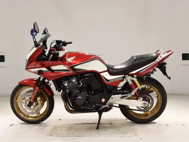 Honda CB400SFV-4 BOLDORABS  с аукциона в Японии