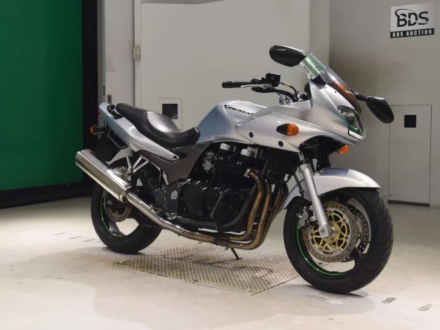 Kawasaki ZR-7S  с аукциона в Японии
