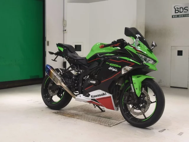 Kawasaki ZX-25R  с аукциона в Японии