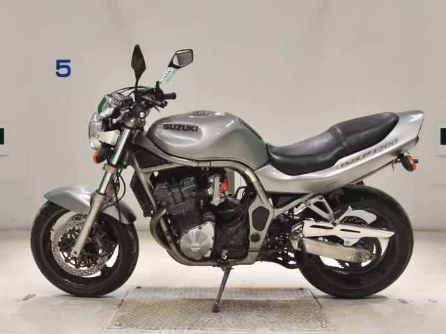 Suzuki GSF1200  с аукциона в Японии