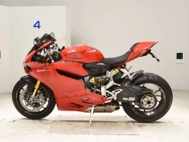 Ducati DUCATI 1199 PANIGALE S  с аукциона в Японии
