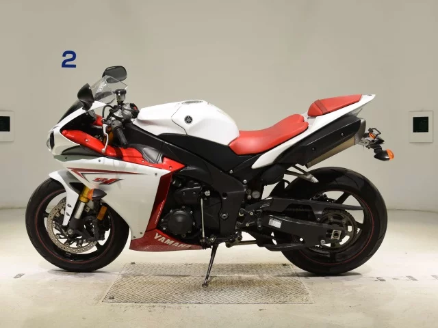 Yamaha YZF-R1  с аукциона в Японии