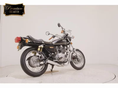 Suzuki GS425