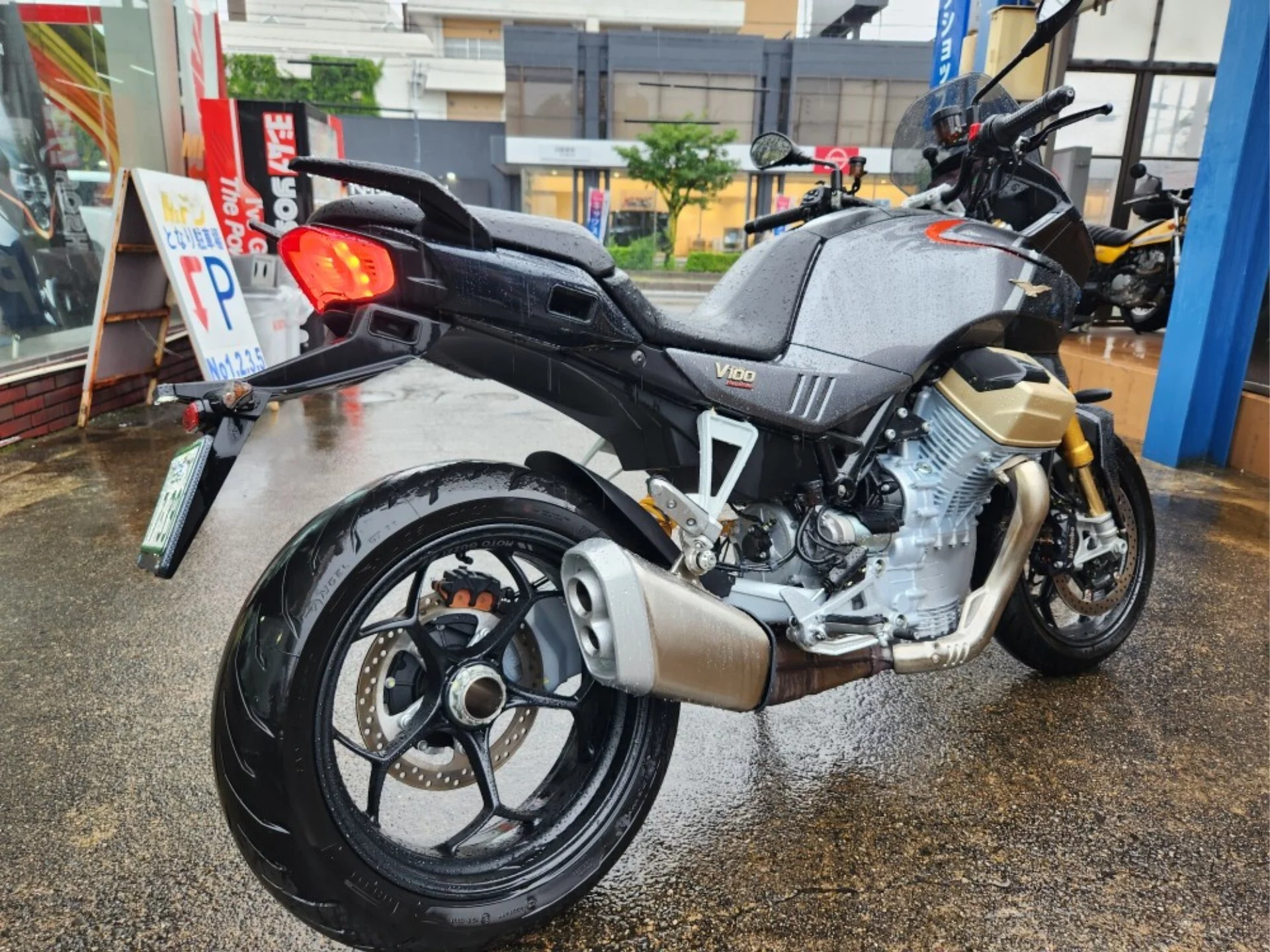 Other MOTO GUZZI V100MANDERRO  с аукциона в Японии