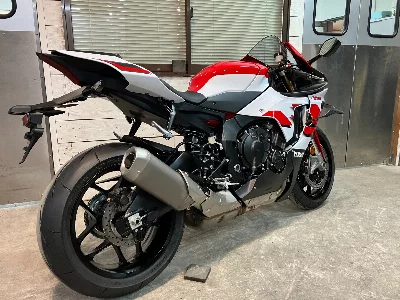 Yamaha YZF-R1