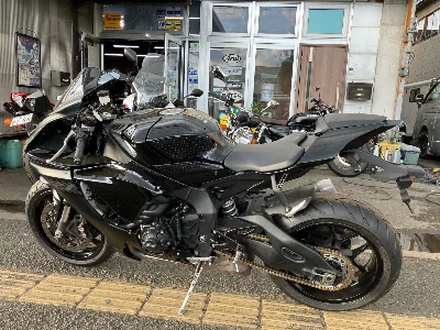 Yamaha YZF-R1