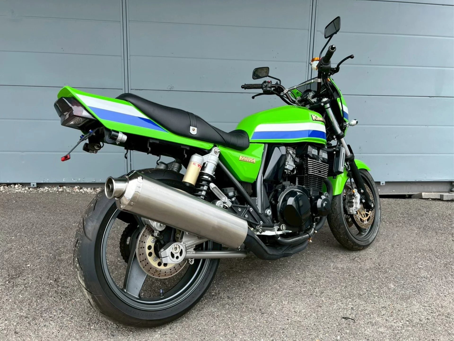 Kawasaki ZRX400  с аукциона в Японии