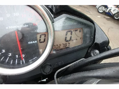 Suzuki GSR250