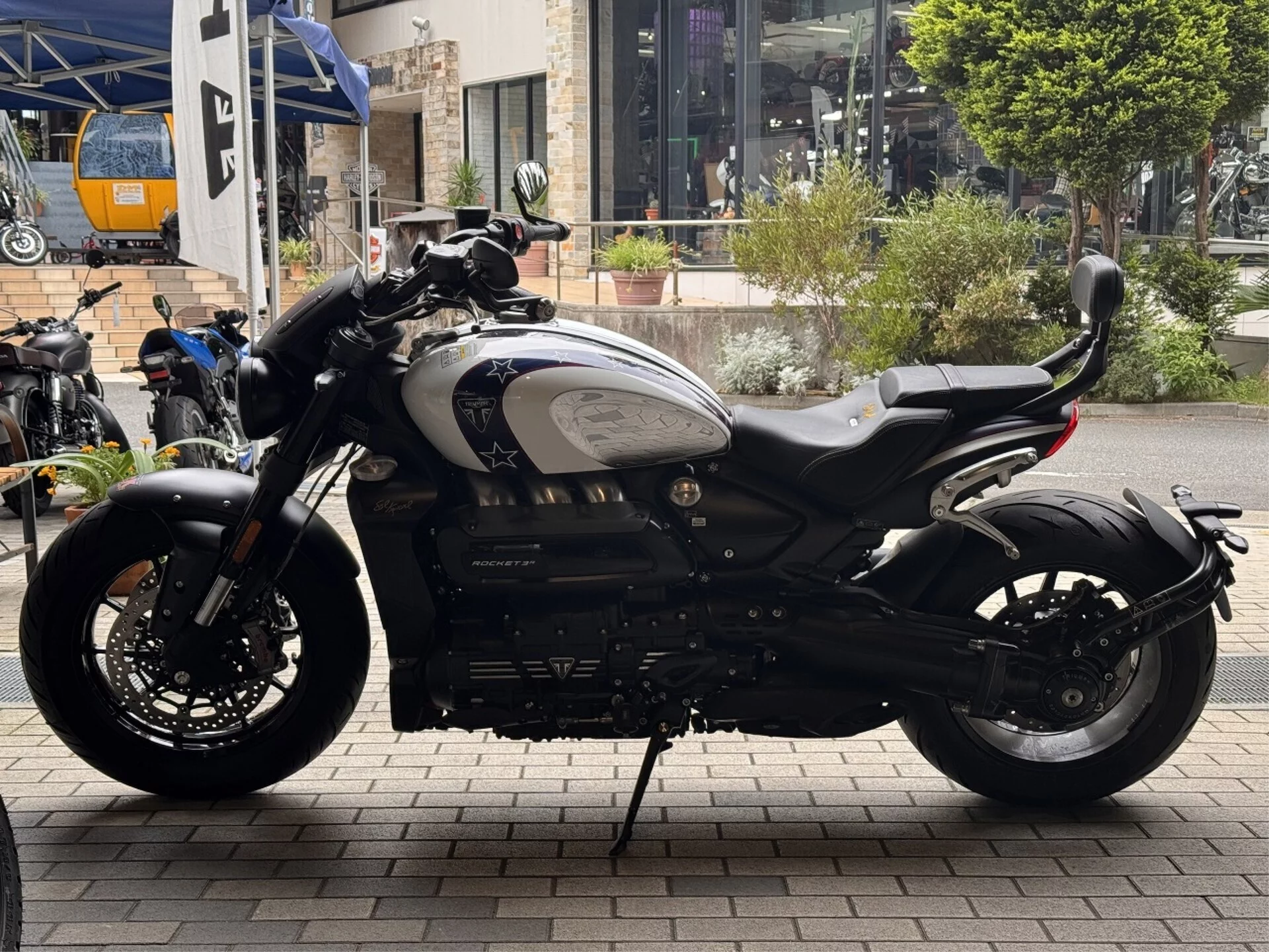 Triumph TRIUMPH  ROCKET 3RI- BELL KU KNEE  с аукциона в Японии