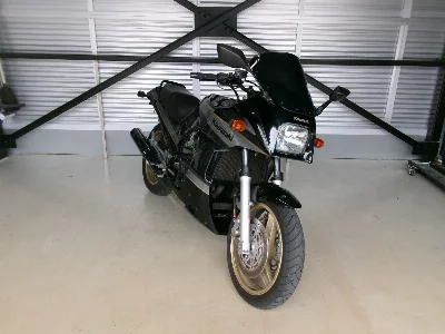 Kawasaki GPZ900R