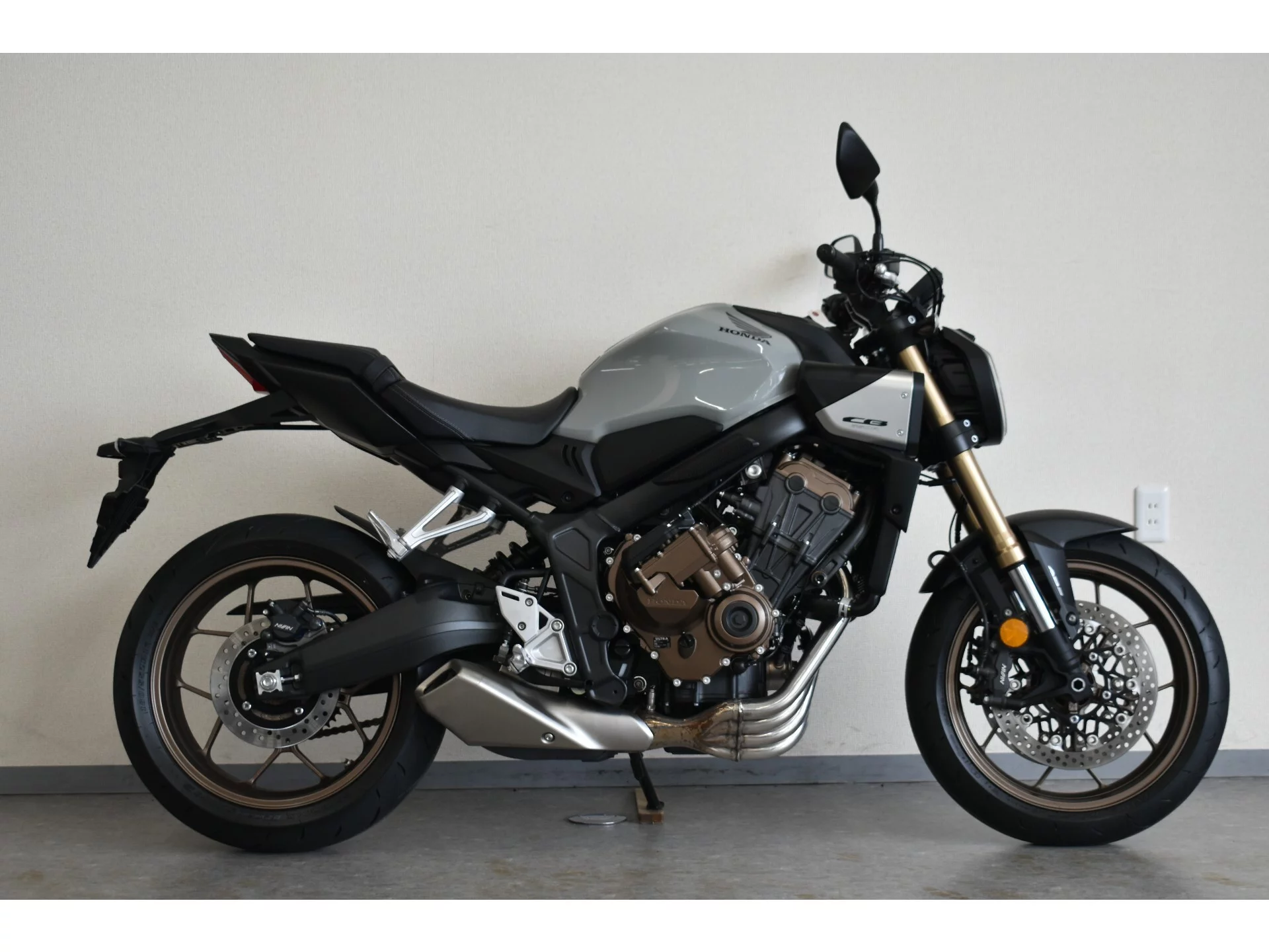 Honda CB650R E-CLUTCH  с аукциона в Японии