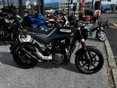Other HUSQUARNA SVARTPILEN250