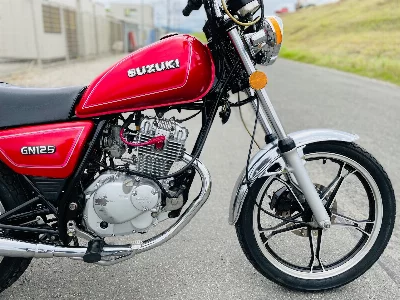 Suzuki GN125H