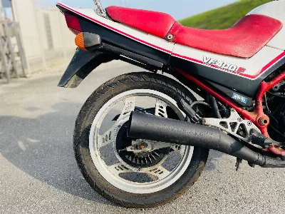 Honda VF400F