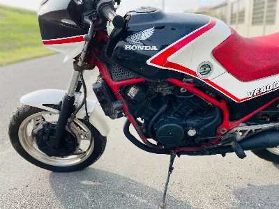 Honda VF400F