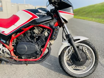 Honda VF400F