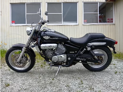 Honda V-TWIN MAGNA
