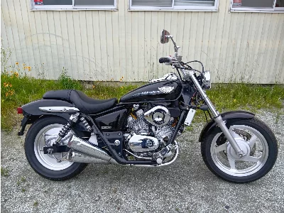 Honda V-TWIN MAGNA