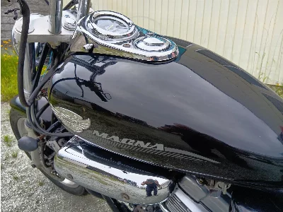Honda V-TWIN MAGNA
