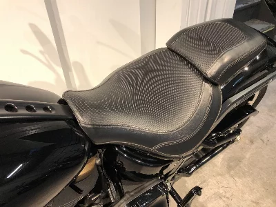 Harley-Davidson HARLEY FLFBS