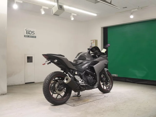 Yamaha YZF-R3 лот № 7545 оценка 4  с аукциона в Японии 4