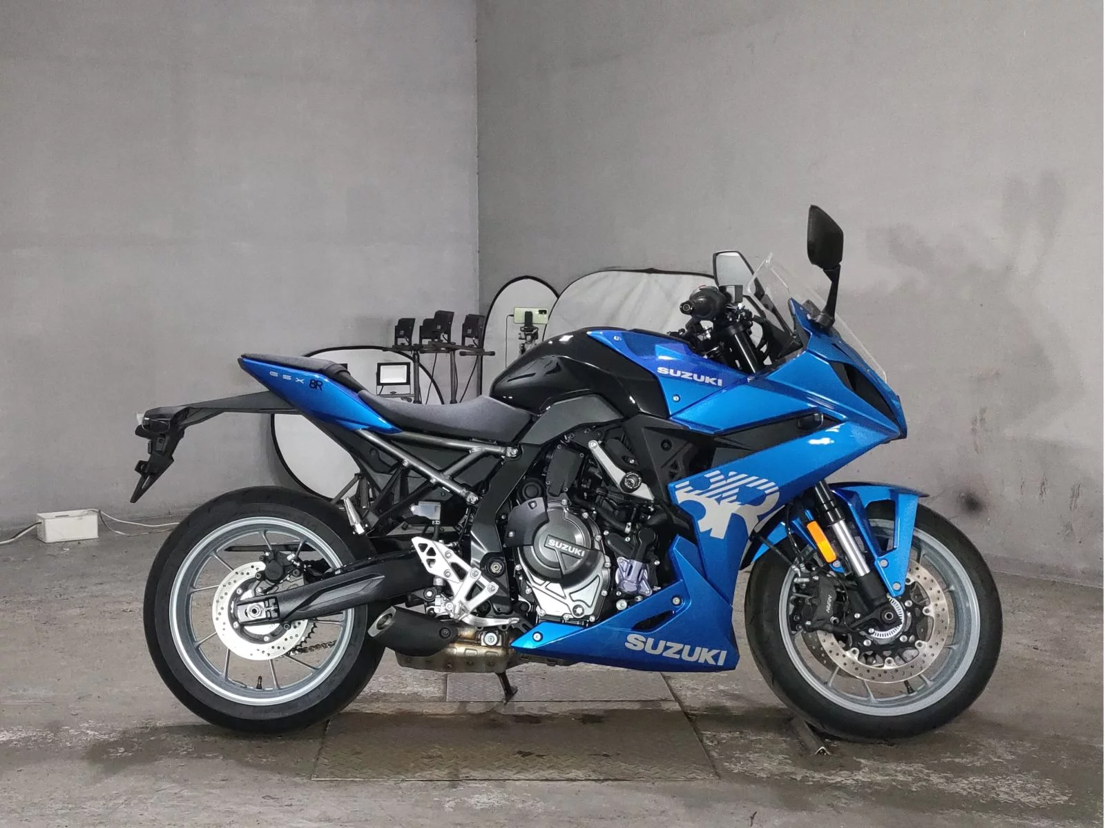Suzuki GSX-8R  с аукциона в Японии