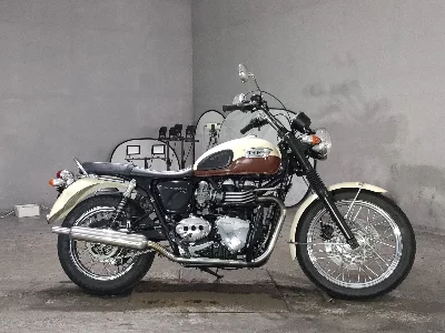 Triumph TRIUMPH T100 BONNEVILLE
