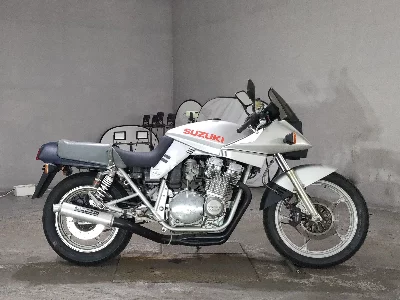 Suzuki GSX1100S KATANA