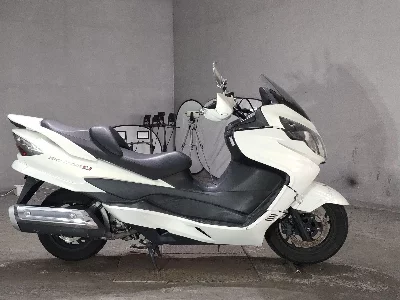 Suzuki SKYWAVE 250M