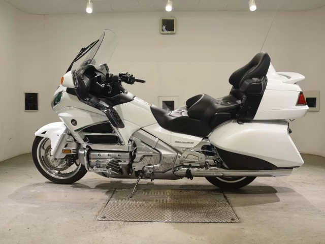 Honda GL1800 AIRBAG NAVIGATION  с аукциона в Японии