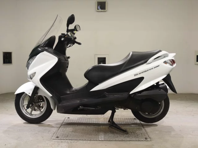 Suzuki BURGMAN200  с аукциона в Японии