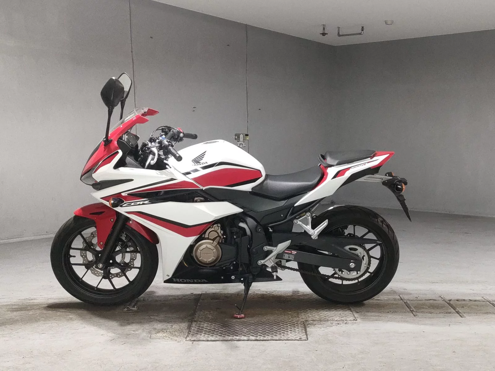 Honda CBR400R  с аукциона в Японии