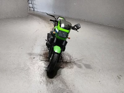 Kawasaki ZRX400