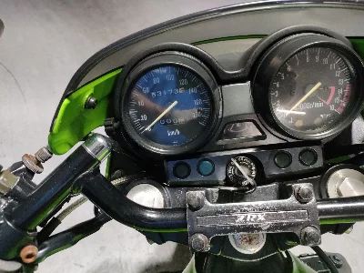 Kawasaki ZRX400