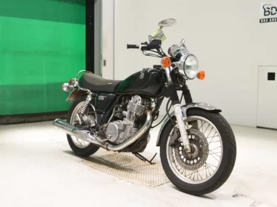 Yamaha SR400-4
