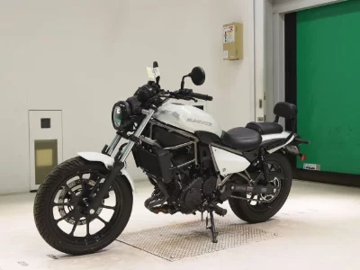 Kawasaki ELIMINATOR 400-1