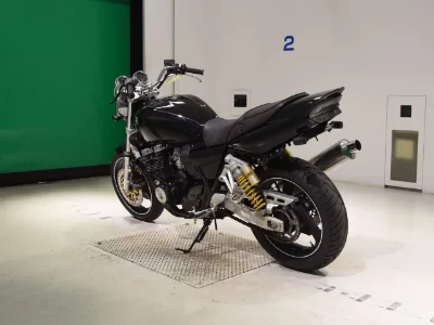 Yamaha XJR400R-3