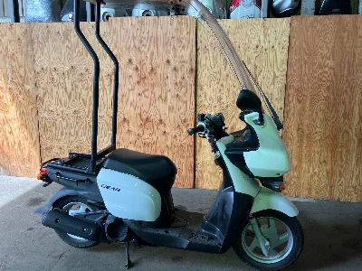Yamaha  GEAR  PARKING  STAND (YANE EXIST )