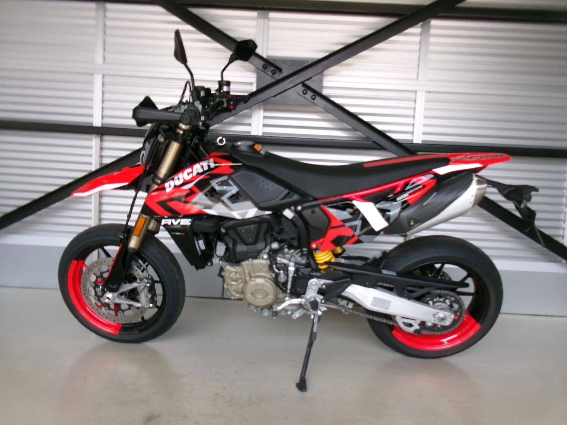 Ducati DUKATE ASH PAMO MANY DO698MONORVE  с аукциона в Японии
