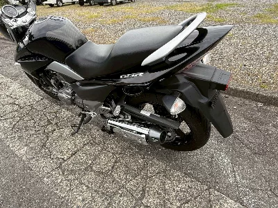 Suzuki GSR250