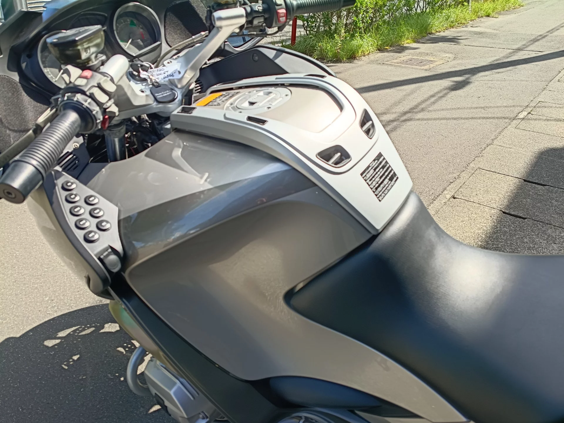 BMW  R1200RT лот № 00429 оценка 4  с аукциона в Японии 25