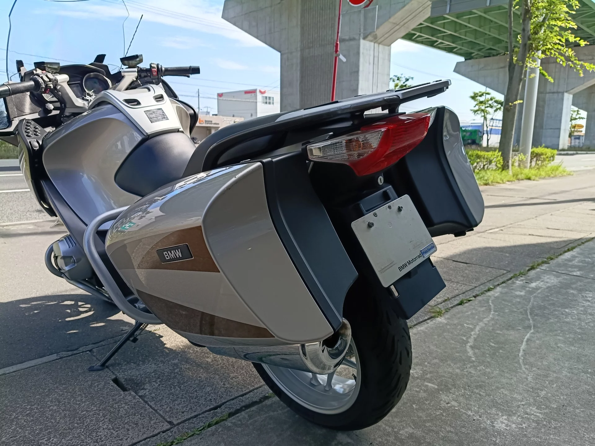BMW  R1200RT лот № 00429 оценка 4  с аукциона в Японии 27